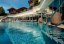 25 m langer Infinitiy-Pool mit Sprudelliegen im Hotel Jagdhof